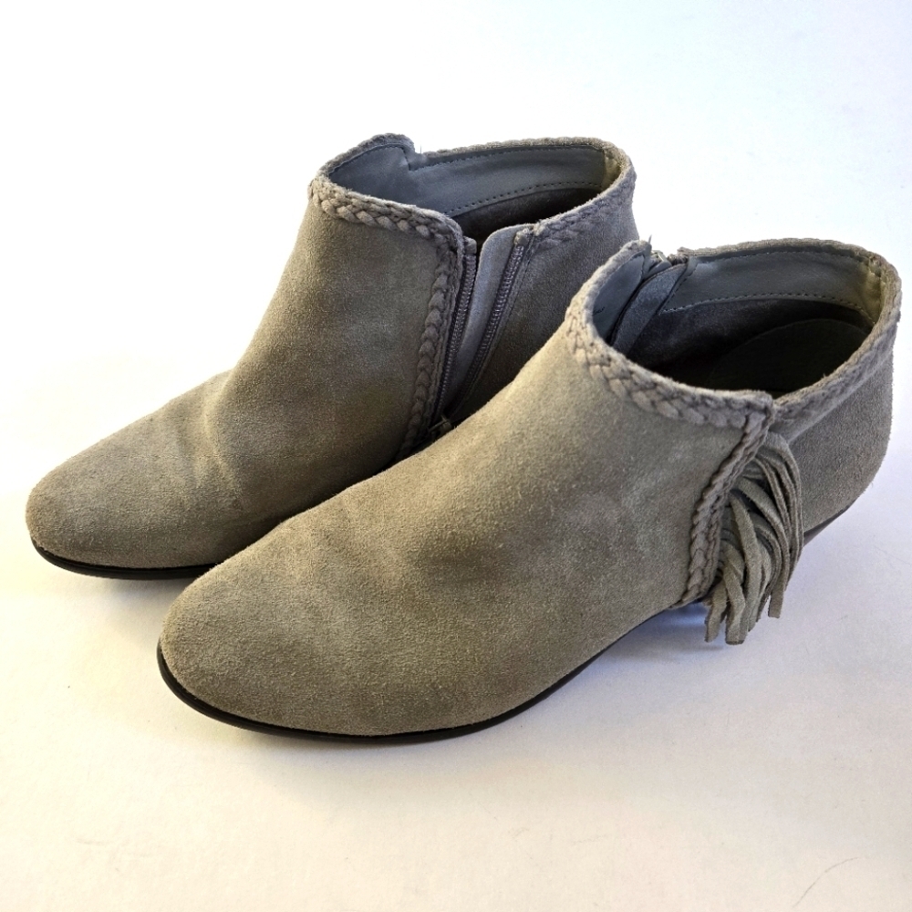 Crown Vintage Tammy Gray Suede Western Style Ankle Boot sz 8.5